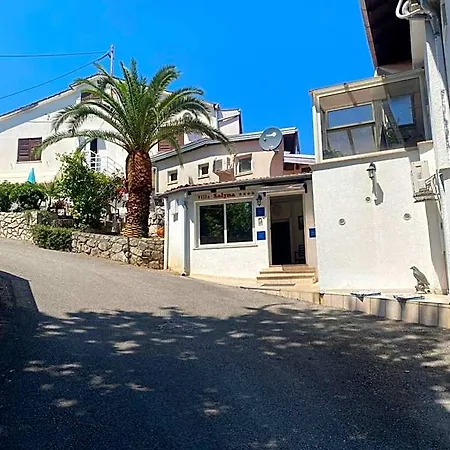 Salyna 3*